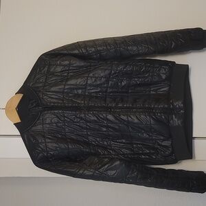 Cotopaxi Kasa Womens Black Bomber Jacket Medium Reversible Insulated